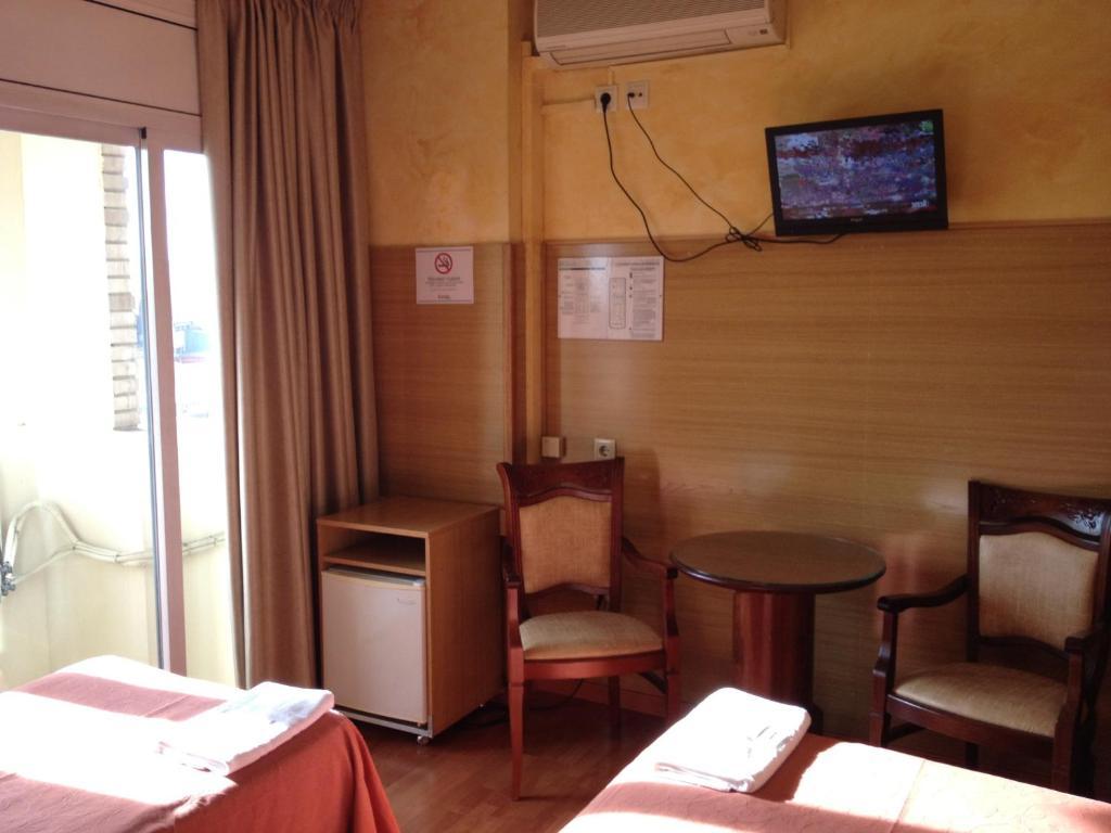 Hotel Ric Sabadell Rum bild