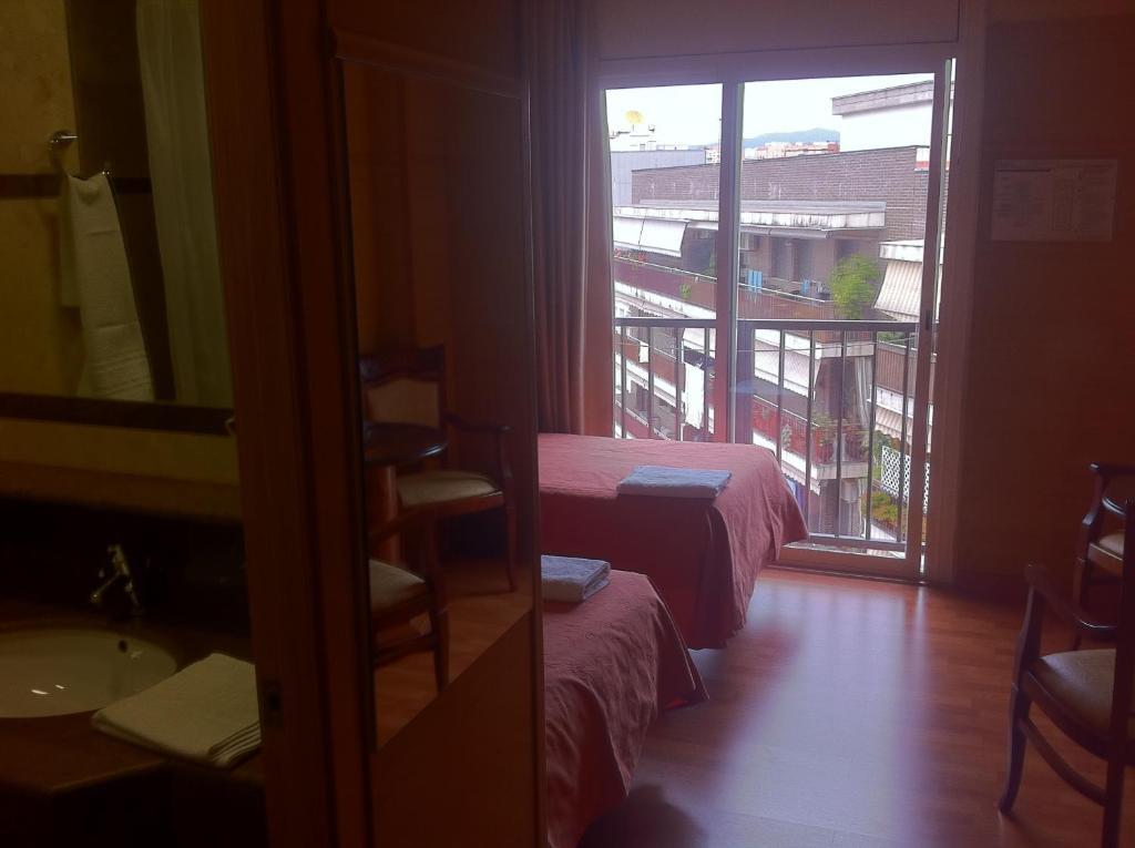 Hotel Ric Sabadell Rum bild